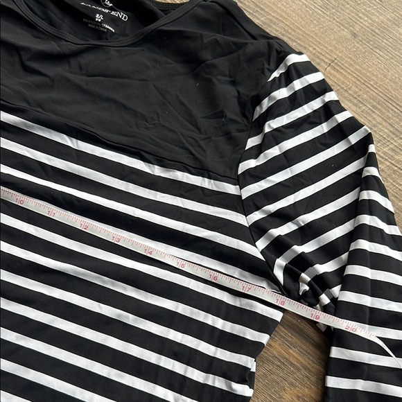Lands’ End Set of Women’s Rash Guard Long Sleeve Swim Shirts - Picture 3 of 9